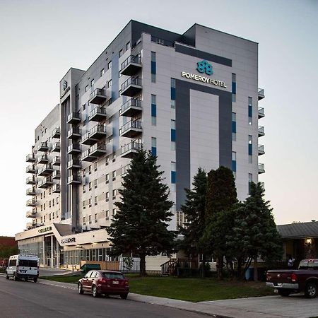 Pomeroy Hotel Форт Мак-Муррей Экстерьер фото